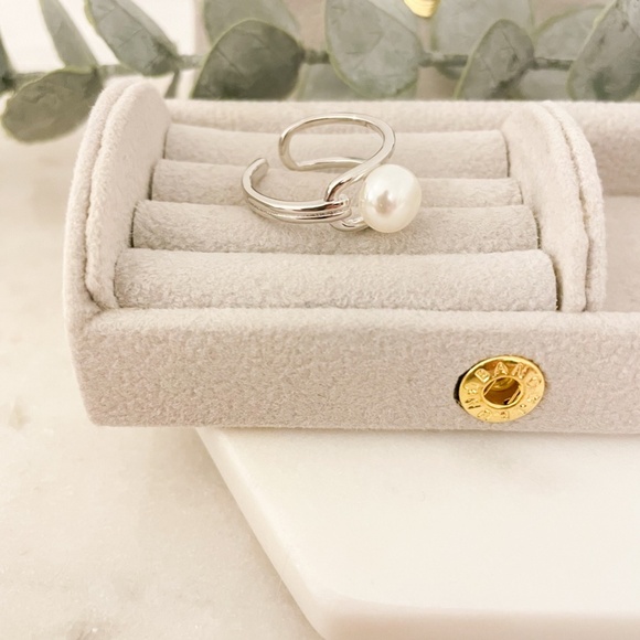 925 Sterling Silver Pearl Ring Minimalist Dainty Ring Pearl Accent Ring - Picture 8 of 8